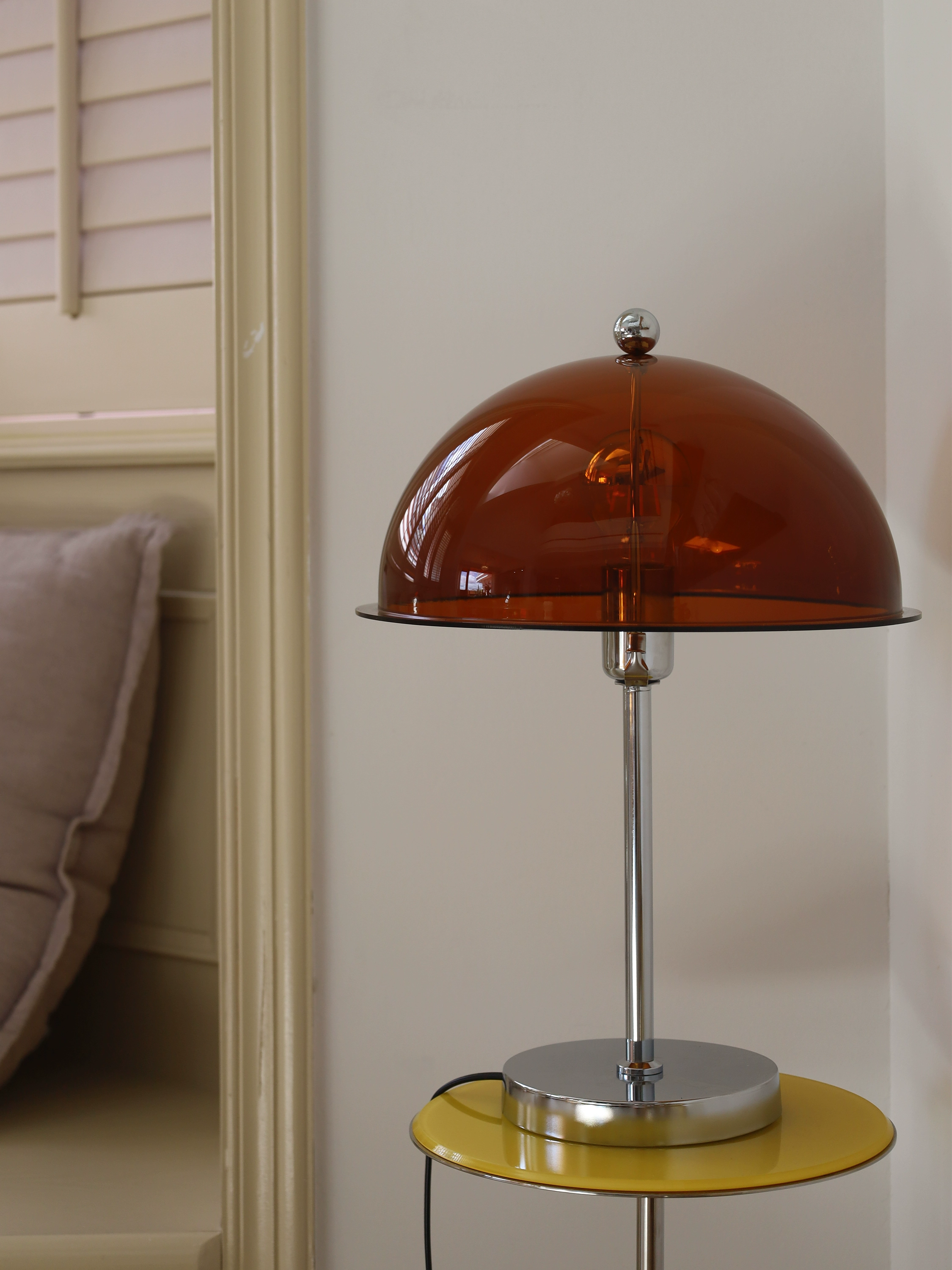 Enhance Your Space with a Walnut Vintage Table Lamp