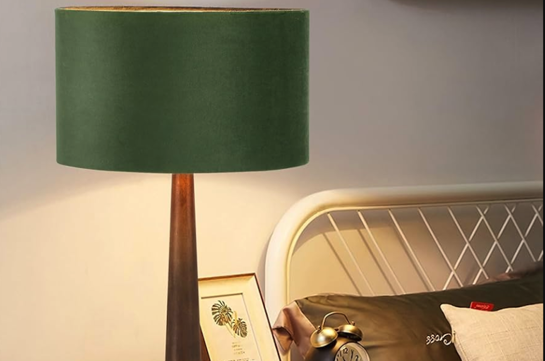 Timeless Elegance: Mid-Century Modern Table Lamp with Walnut Base
